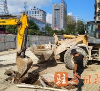 被老师插啊啊啊啊啊啊啊啊嗯嗯嗯嗯高温下的坚守｜道路建设者用汗水铺就畅通路